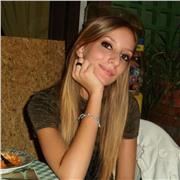 Insegnante di Italiano, Storia e Geografia per le scuole medie, e di Letteratura italiana e Diritto per le superiori